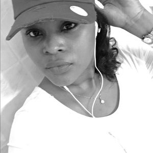 Meet your Posher, Oneika